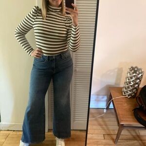 Evereve Pierre Green Striped Turtleneck Top
